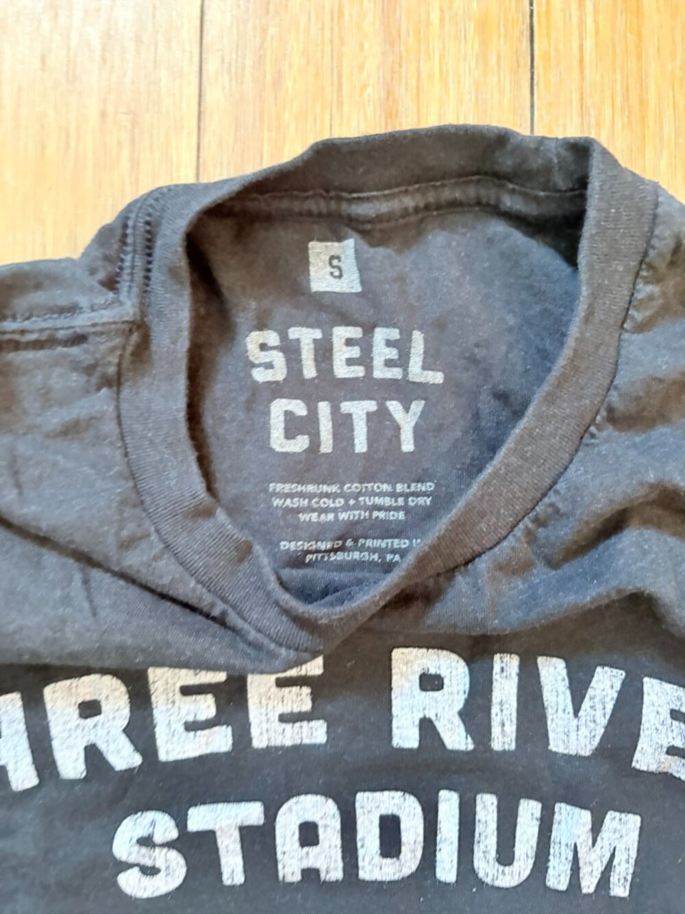 Three Rivers Stadium t-shirt - Picture 2 of 4
